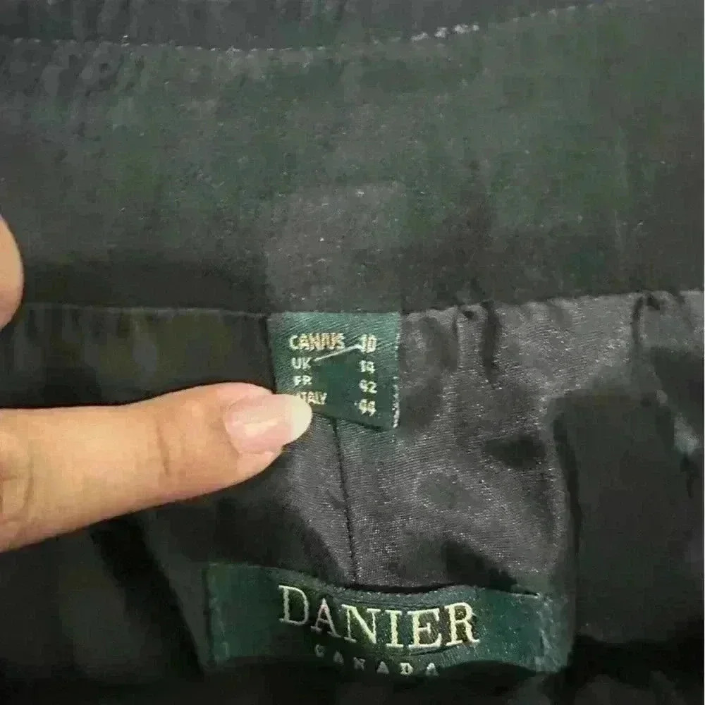 Nwt Danier Vintage Black High Rise 100% Leather Fully Lined Straight Leg Pants — image 3 of 6